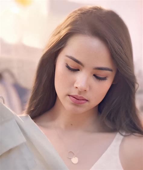 pin by ria catur on yaya urassaya s in 2020 urassaya sperbund beauty girl pinterest girls