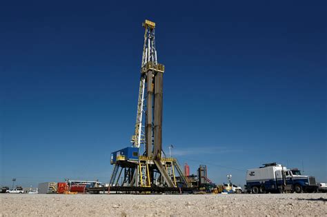 Us Drillers Add Oil Rigs For First Week In Three Baker Hughes By Reuters