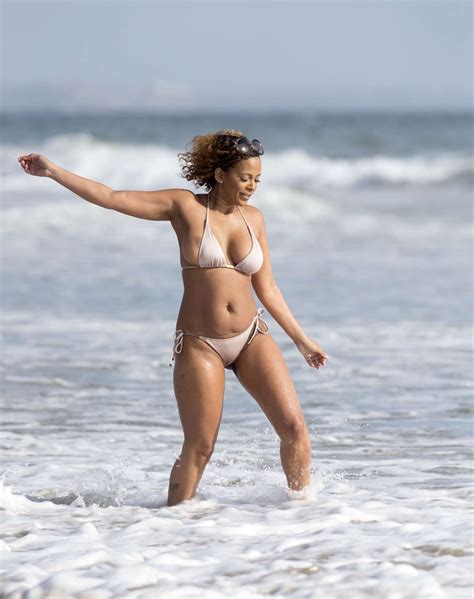 Sundy Carter In Bikini GotCeleb