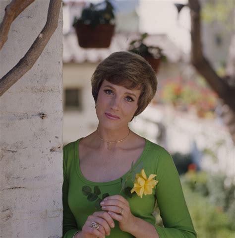 This Is How Julie Andrews Evaded Casting Couch Orissapost