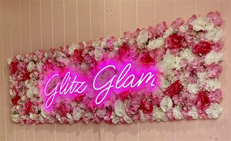 Pink Thing Of The Day Glitz Glam Neon Sign The Worley Gig