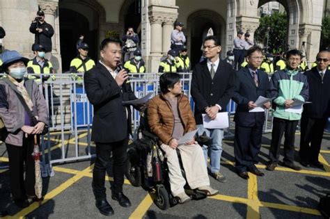 Taiwan Top Court Hears Landmark Gay Marriage Case Bbc News