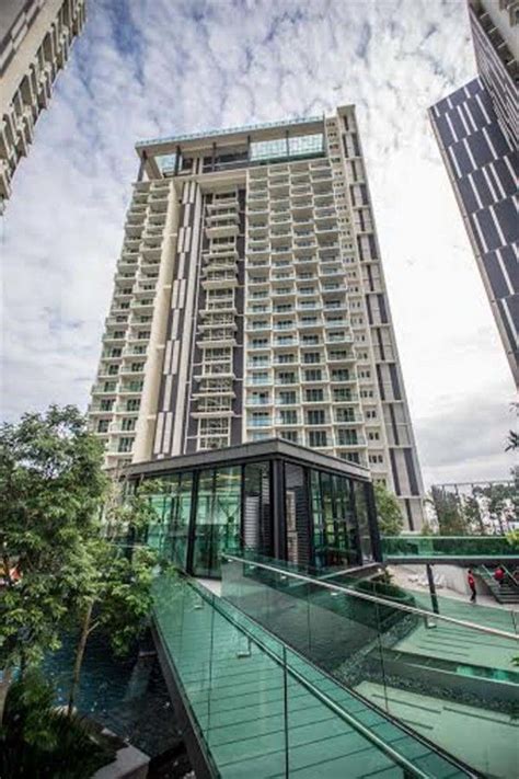Besides that, the tower also offering multiple facilities which include infinity swimming pool, sky gym, omni court, tennis court, lazy jacuzzi pool, sauna and water. For Sale: The Shore Hotel,Melaka Raya Location: Melaka ...