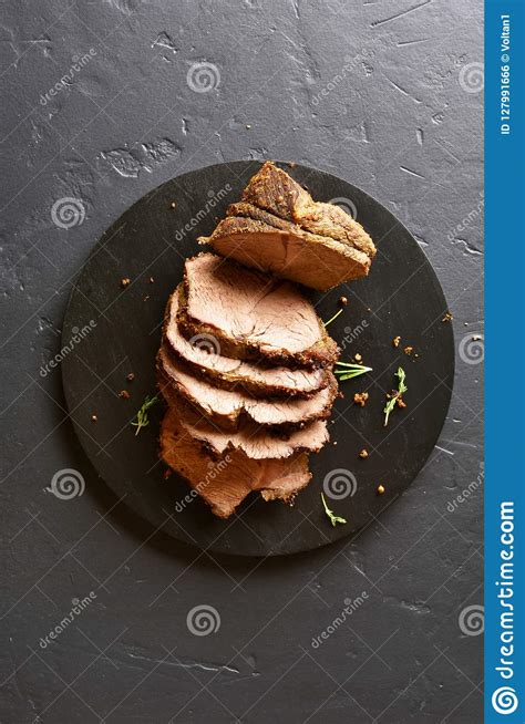 Occasionally, fried chicken is also topped with chili like paprika, or hot sauce to give it a spicy taste. Sliced grilled roast beef stock photo. Image of pepper - 127991666