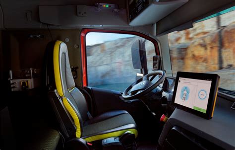 Berita otomotif terbaru dalam dan luar negeri mengenai highlight, informasi, event, modifikasi, konsultasi, komunitas, review dan foto. Volvo Trucks lancarkan perkhidmatan lori swapandu untuk ...