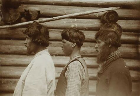 Rare Vintage Photos Of Dwellers Of The Russian North Over A Century Ago