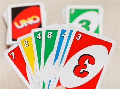 Which card game most closely resembles uno? 4 Counting Games to Teach Spanish Numbers in 1, 2, 3