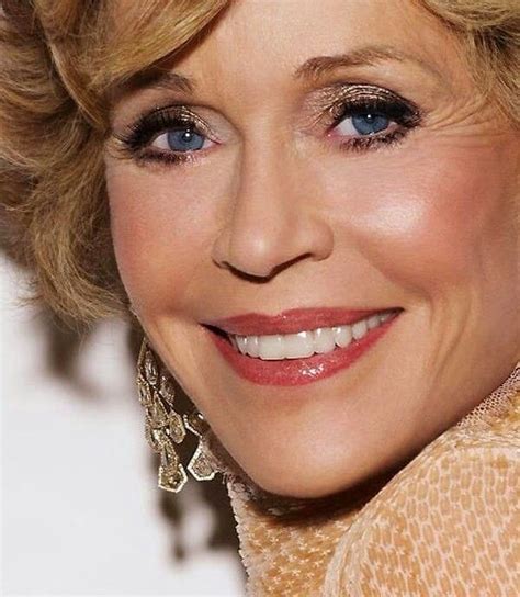 7 Classic Eye Makeup Looks For Women Over 60 With Blue Eyes