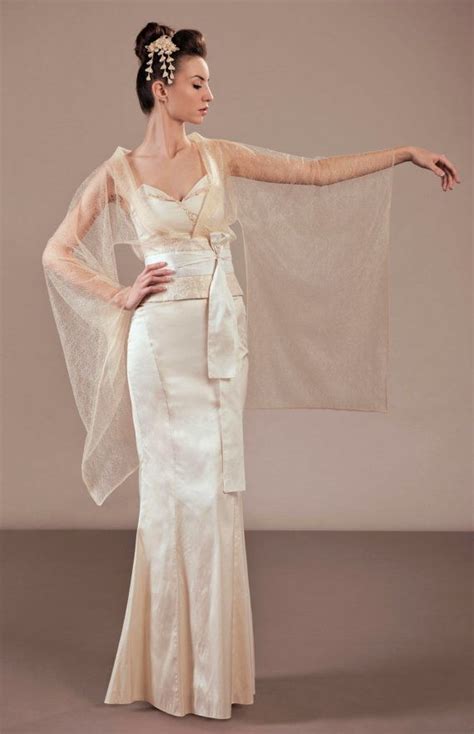 Hochzeitskleid — das hochzeitskleid in tea length ist seit kurzem wieder auf dem vormarsch. Amaterasu komplettes Brautkleid einzigartiges ...