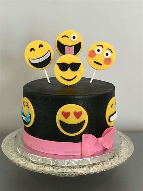 Emoji Cake Emoji Cake Birthday Cake Decorating Emoji Birthday Cake