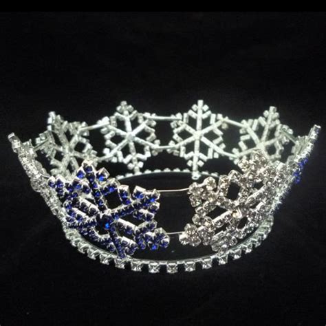 This Snowflake Crown Is Cute