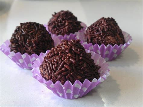 Esta web utiliza cookies técnicas, de personalización y análisis, propias y de terceros, para facilitarle la navegación de forma anónima y. TRUFAS CLÁSICAS (con imágenes) | Trufas de chocolate ...