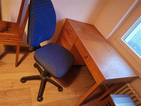 Ich verkaufe hier diesen weißen stuhl, dessen höhe man stufenlos verstellen kann. Stuhl Für Stehtisch Büro / Rantum Chefsessel Burostuhl ...