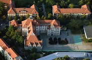 Luftbild Berlin - Schulgebäude der Isaac-Newton-Oberschule in Berlin
