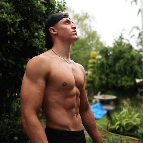 Gay Tom — Hot Gay 💪 Muscles So Very Magic