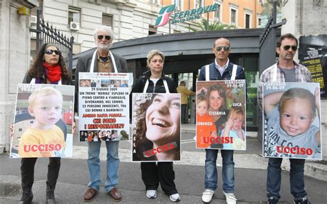 Sono stati dichiarati prescritti gli omicidi colposi per la strage di viareggio a seguito dell'esclusione dell'aggravante della violazione delle norme sulla sicurezza nel lavoro: Strage Viareggio, approvato il risarcimento per le vittime ...