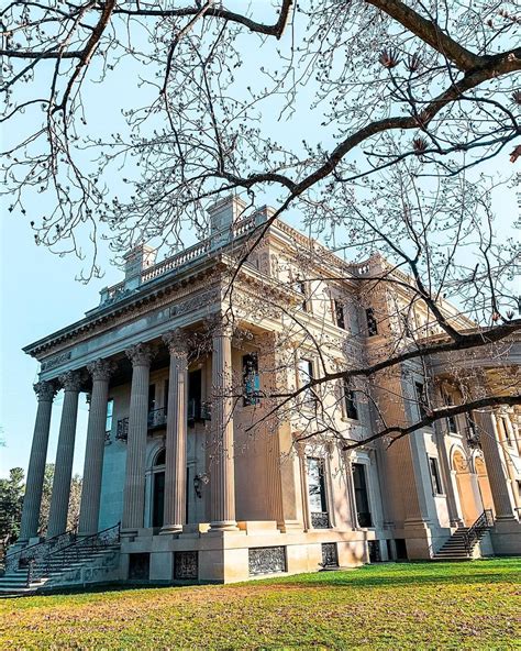 Vanderbilt Mansion In Hyde Park New York In 2021 Beautiful Places In