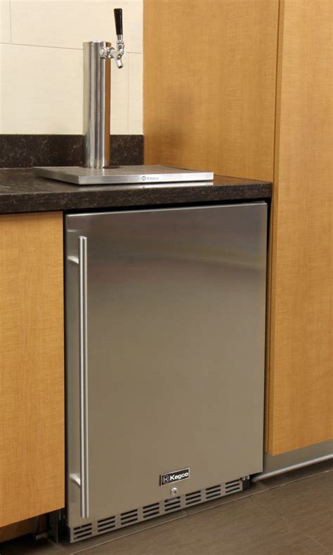 $2,718.00 (9% 0ff) get $25 off. Kegco HK38BSU-1 Full-Size Digital Under-Counter Keg Beer ...