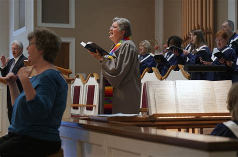 in a last ditch effort longtime southern baptist churches expelled for women pastors fight to