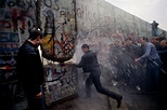 The Fall of the Berlin Wall in Photos: An Accident of History That ...