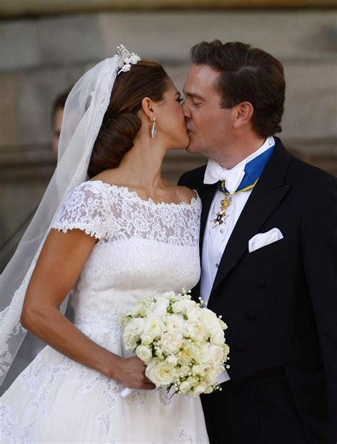 Hrh Princess Madeleine Of Sweden Kiss Husband Chris O Oneill At Their Royal Wedding June 8 2013