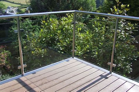 Deck Railing Glass Panels Topless Glass Deck Railing Systems For An Elegant View Through