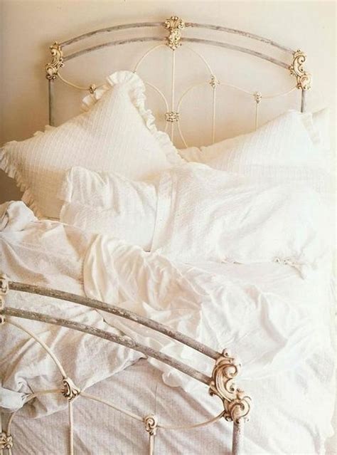 Iron Bed Shabby Chic Bedding Shabby Chic Bedrooms Chic Bedroom