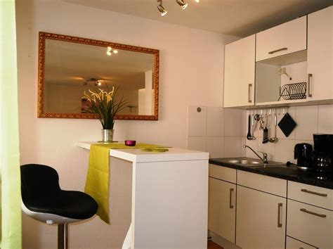 El blanco también es moderno. Fotos de cocinas pequeñas y modernas - Colores en Casa