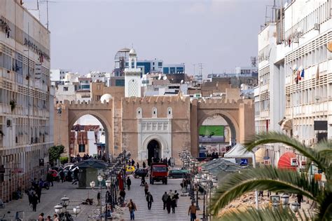 In Tunisia Sfax Suffocates Under The Waste Archyde