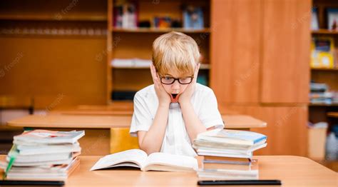 Boy Studying Wallpapers Wallpaper Cave