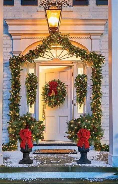 Awesome Christmas Lights Ideas For Exterior Decoration 11 Hmdcrtn