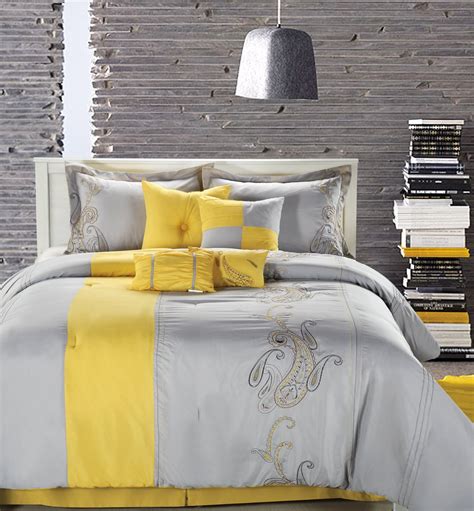 Grey and yellow kids room. Gray and Yellow Bedroom with Calm Nuance - Traba Homes