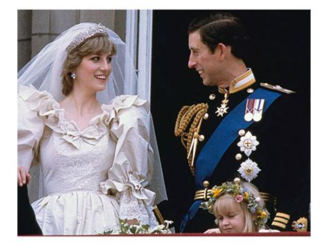 Princess Dianas Wedding Dress Left An Indelible Mark On British Bridal