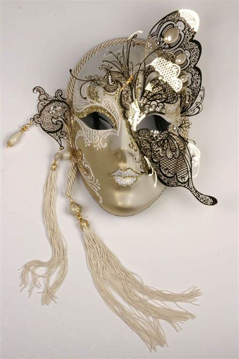 This Is A Beautiful Mask Maske Maskeler Takı