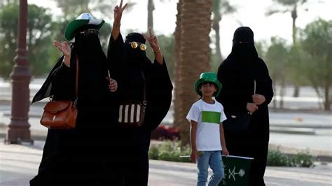 Saudi Arabia Women Passport Without Consent Crown Prince Mohammed Bin Salman Cabinet Decision
