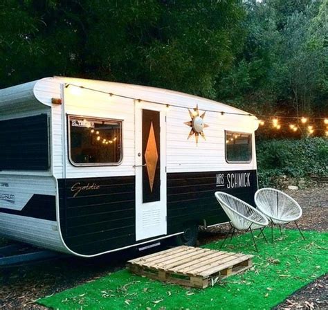 15 Beautiful Vintage Camper Exterior Ideas For Your Rv 16 Vintage