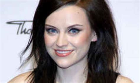 Amy Macdonald Somebody New Am And Theres Nothing I Can Do Floral