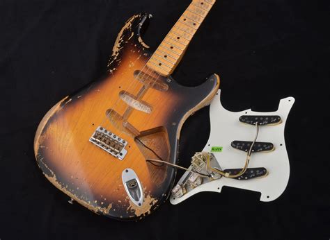 Fender Custom Shop 57 Heavy Relic Stratocaster 2 Tone Sunburst