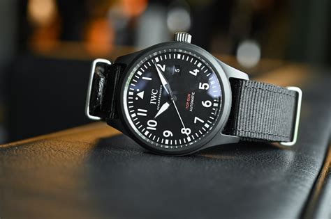 Sihh 2019 Iwc Pilots Watch Automatic Top Gun Iw326901 Specs And Price