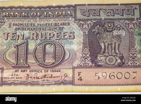 Close Up View Of Rare Ten Rupee Note On The Table Old Indian Currency