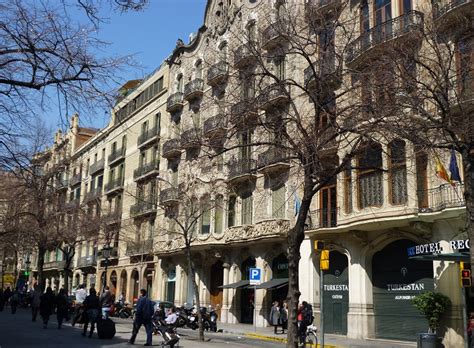 Without a doubt, the area of eixample is one of the best to live in barcelona. Best area to stay in Barcelona - Meet my Barcelona -Meet ...
