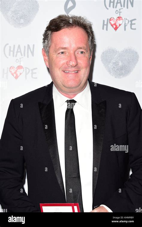 London Uk 17th Nov 2017 Piers Morgan Attendiing The Chain Of Hope
