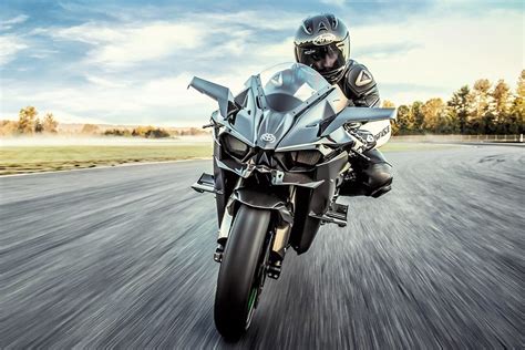 11 Fastest Motorcycles You Can Actually Buy Man Of Many