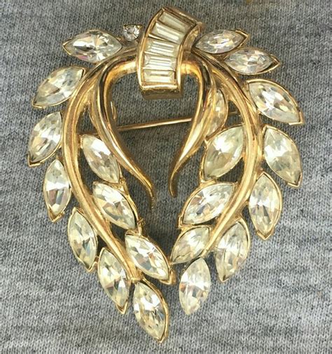 Crown Trifari Brooch Pin Wreath Leaves Marquise Crystal Etsy