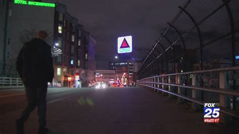 Supporters Push To Make The Citgo Sign An Official Boston
