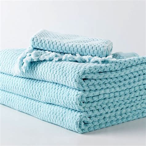 Charisma bath towel turquoise 70x140cm. Pinterest