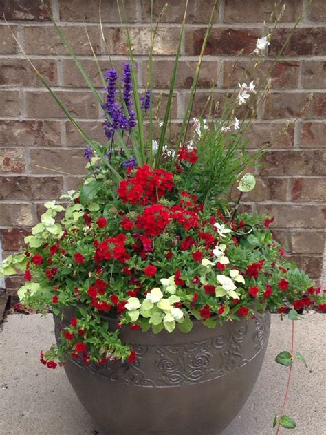 Outdoor Flower Pots And Planters