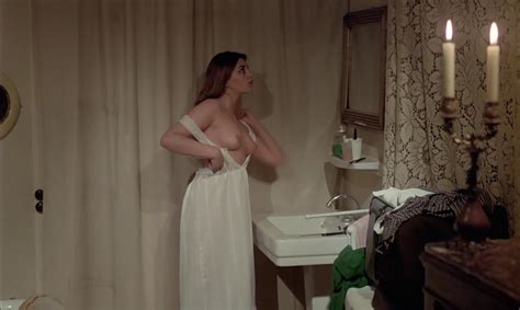 Naked Ángela Molina in That Obscure Object of Desire