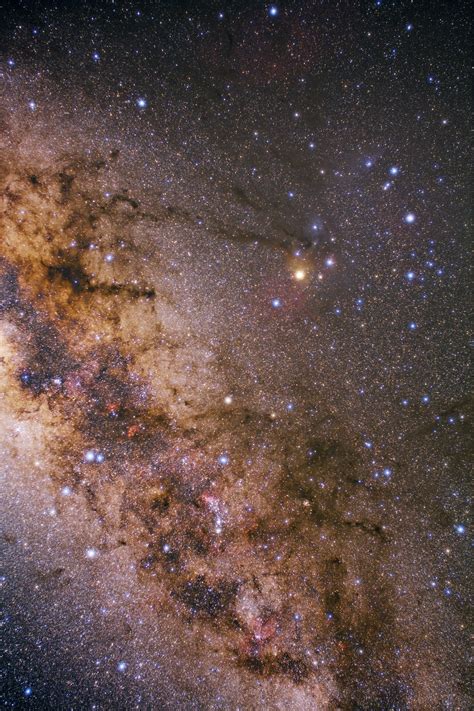 Die Milchstraße Im Sternbild Skorpion Spektrum Der Wissenschaft