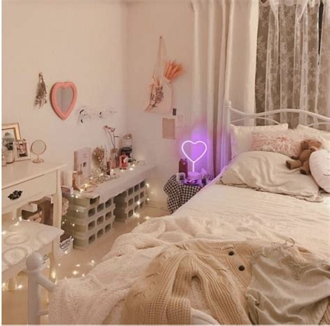 Pin by Hi Baby on ROOM IDEAS | Aesthetic bedroom, Pastel ...
